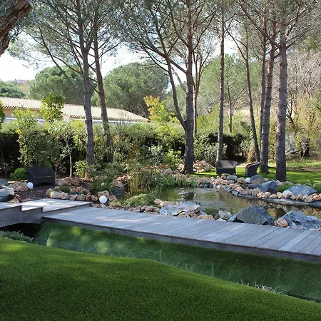Shangtasia Luxury Art Pensjonat 4*